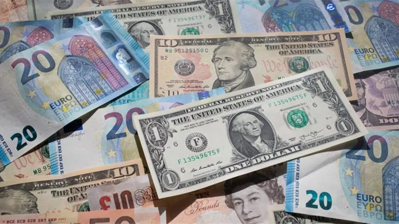 أسعار العملات الأجنبية في بنوك مصر اليوم الأحد 19 مايو 2024