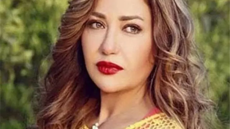 عشقت رشدي أباظة.. لم تنجب بسبب الفن.. وتبنت 6 أطفال.. ولها قصص مثيرة مع عائلة مبارك.. حكايات البرنسيسة ليلي علوي