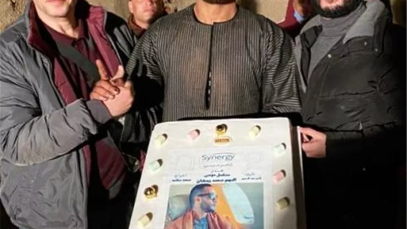 بالجلباب الصعيدي.. محمد رمضان يحتفل ببدء تصوير مسلسل ”موسى”