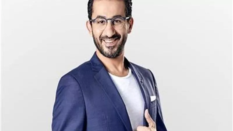 أحمد حلمي يستعد لتجسيد شخصية نجيب محفوظ في عمل فني