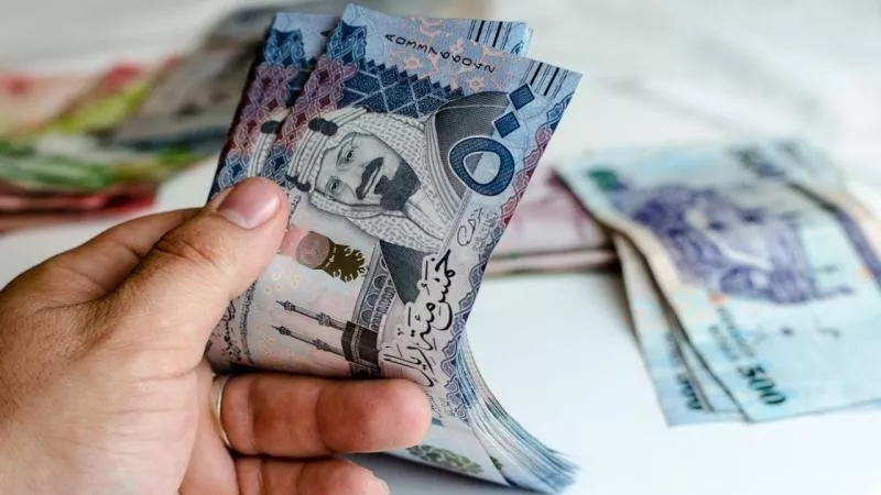 سعر الريال السعودي بختام تعاملات اليوم.. أيام ويبدأ سفر الحجاج