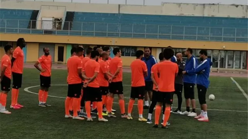النجم الساحلي ضد المقاولون العرب .  تعرف علي موعد المباراة والقنوات التاقلة