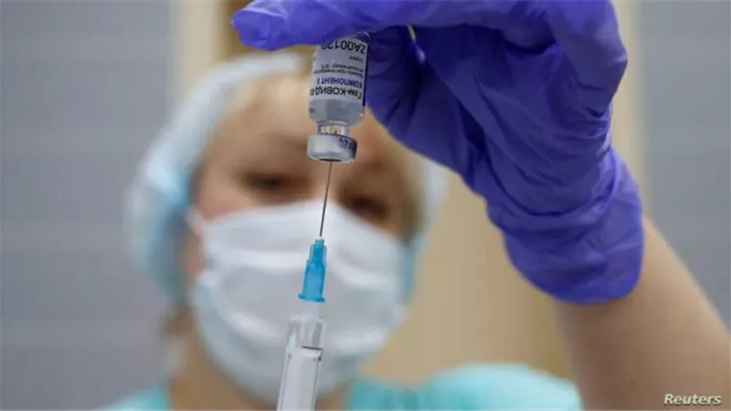 لمن سيحصل على لقاح كورونا .. تعرف على الأعراض الجانبية