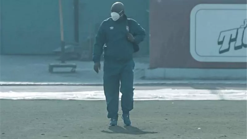 موسيماني يقرر الإطاحه بنجم الأهلي الجديد