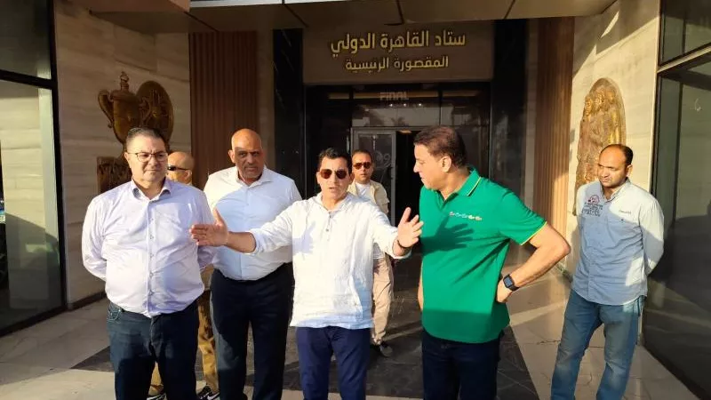 وزير الرياضة يتفقد استعدادات استاد القاهرة لمباراة الأهلي والترجي التونسي