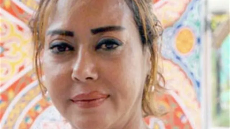 نهى العمروسي بعد إخلاء سبيل ابنتها في قضية الفيرمونت: يحيا العدل