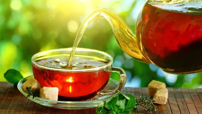 أطعمة ممنوع تناولها مع كوب الشاي.. تعرف عليها