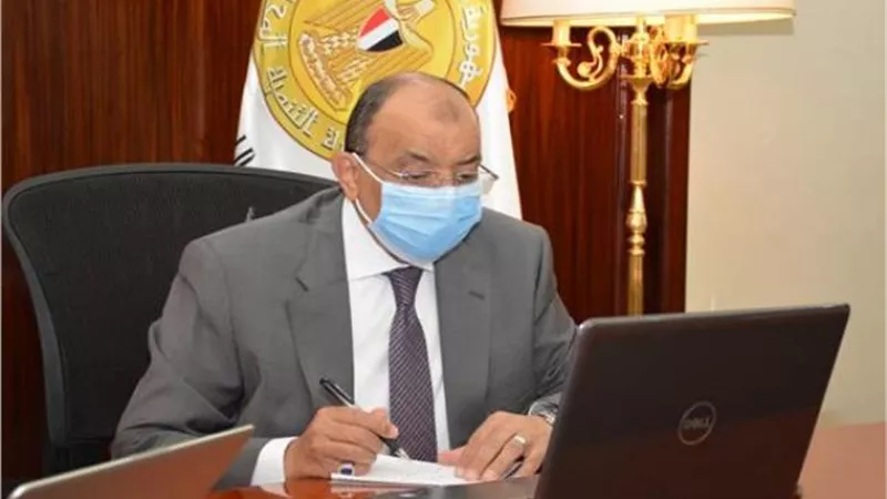 وزير التنمية المحلية يُهنئ محافظ الإسماعيلية بعيد الميلاد المجيد