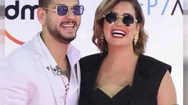 بالصور.. هنا شيحا تنهي علاقتها بمحمود شاهين وتهرب إلي دهب