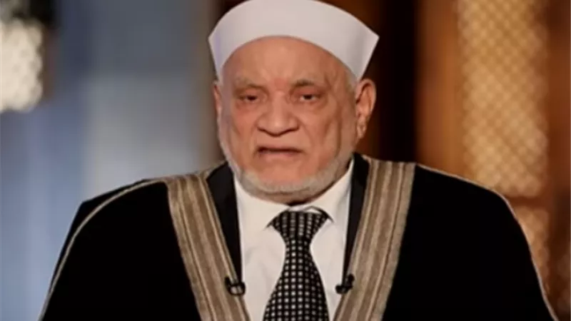 أحمد عمر هاشم يلقي خطبة الجمعة غدا في الجامع الأزهر