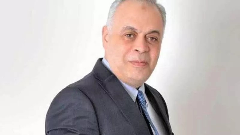 أشرف زكي يتحدث عن ذكرياته في ”طباخ الريس” و يروي موقف من مشروع تخرجه