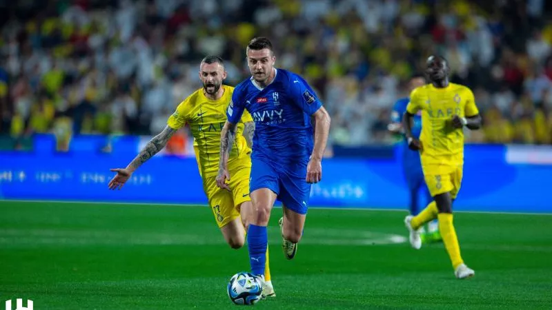 12 قناة ومعلق لكلاسيكو الهلال ضد النصر في نهائي كأس الملك السعودي