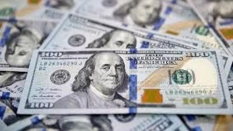 الأخضر تقيل.. أعلى سعر للدولار الأمريكي في السوق السوداء اليوم السبت