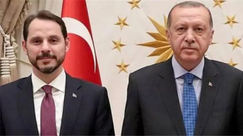لماذا ألغي أردوغان وكبار رجاله حساباتهم علي الواتس ؟