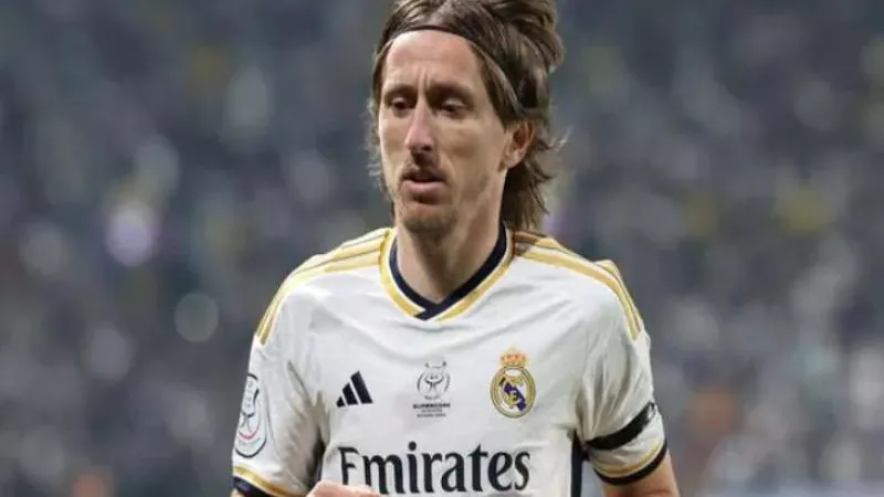 مودريتش يوافق على طلب ريال مدريد للبقاء