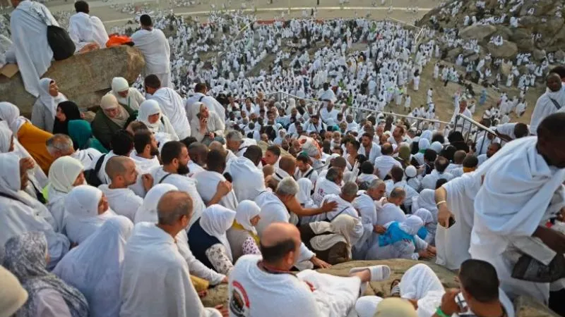 تابع ضيوف الرحمن لحظة بلحظة.. تردد قناة الحج 2024 الجديد وطريقة ضبطها
