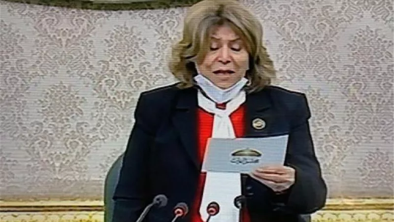 فريدة الشوباشى تؤدى اليمين الدستورية وترأس الجلسة الافتتاحية لمجلس النواب