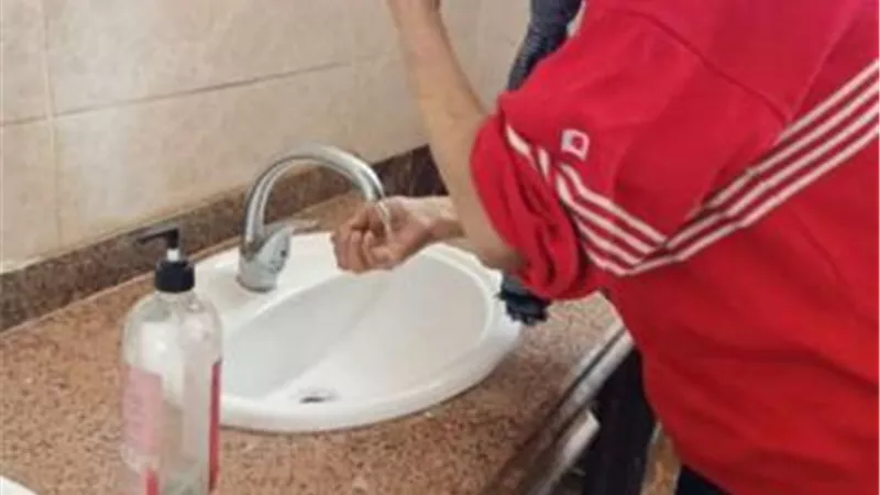 بالصور.. تطورات خطيرة في الحالة الصحية لنجم ”لولاكي” علي حميدة