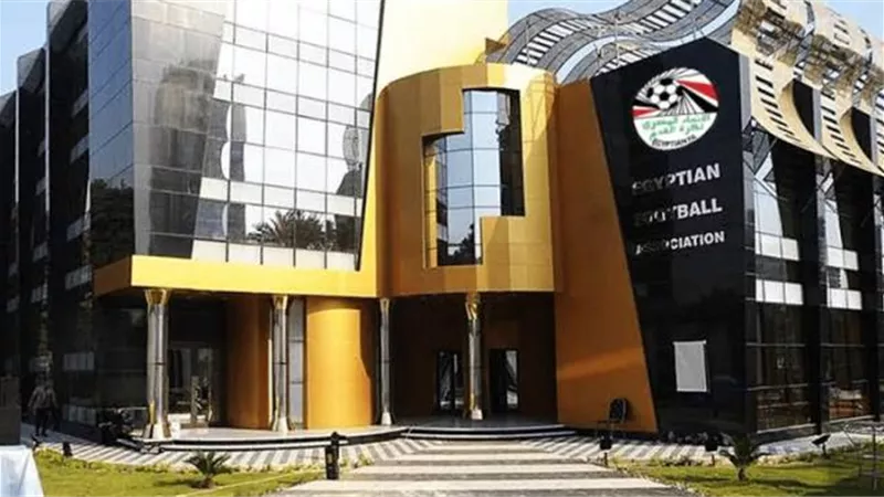 كارثة.. اتحاد الكرة يقرر إيقاف المسحات الطبية للدرجة الثالثة والرابعة