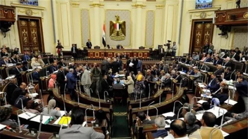 انطلاق عملية فرز الأصوات بعد انتهاء أعضاء النواب من التصويت لاختيار رئيس المجلس