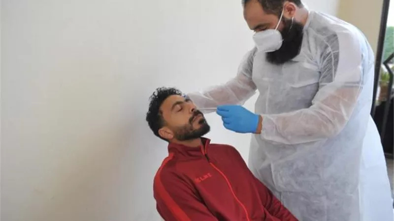 صور .. مسحة طبية للاعبي سيراميكا كليوباترا قبل مواجهة إنبي