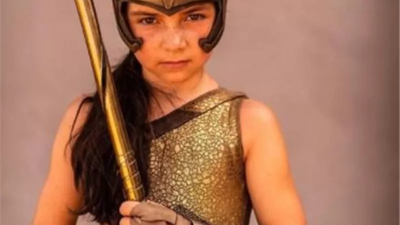 الطفلة المعجزة.. نجمة فيلم Wonder Woman تتحدث لأول مرة: ركوب الخيل سبب دخولي عالم الفن وأحلم بجائزة أوسكار