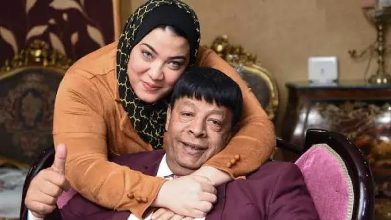 حريم حكمدار الأغنية الشعبية.. حكاية زواج عبد الباسط حمودة من نبيلة عبيد وسر الزوجة الثانية في حياته