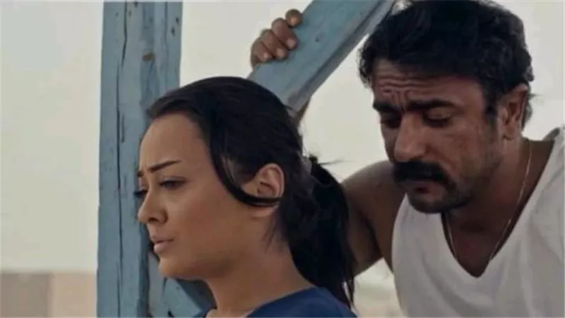 شاهد.. راندا البحيري وأحمد العوضي في كواليس تصوير فيلم ”أسوار عالية”