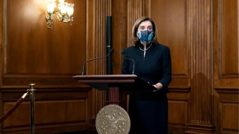 اعرف الحكاية كاملة.. سر تكرار إطلالة نانسى بيلوسى في جلستى الكونجرس