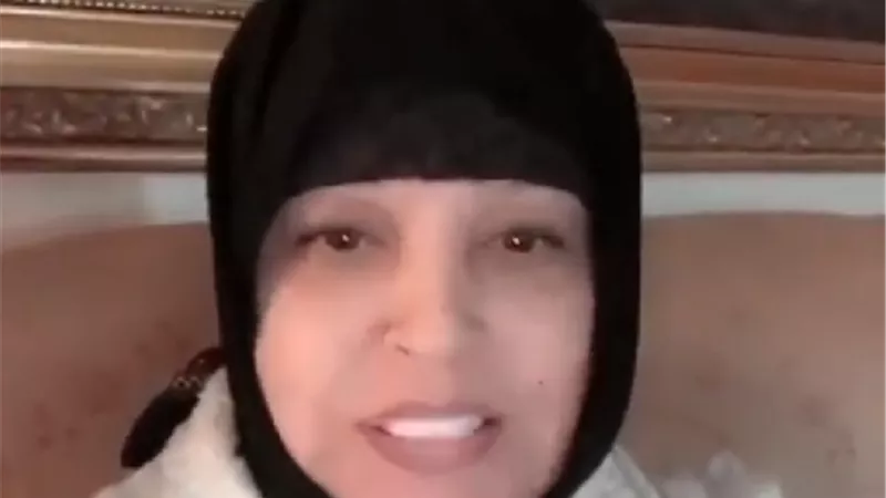 فيفي عبده : مش هتحجب و بطلوا شائعات.. أنا لسه عايشة