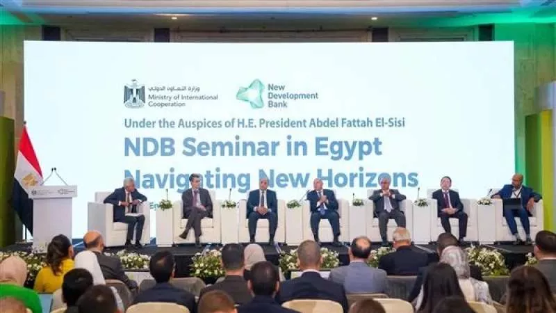 مشروعات ضخمة تعزز مكانة مصر كمركز تجاري عالمي.. إليك التفاصيل