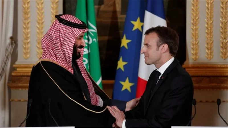 تفاصيل الاتصال الهاتفي بين محمد بن سلمان وماكرون