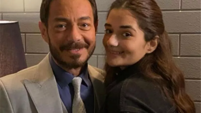 أحمد زاهر يشيد بموهبة ابنته ”ملك” في مسلسل”لؤلؤ”: والله معترف بيكي ممثلة