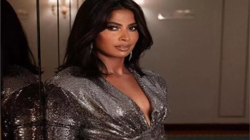 روبي تغيب عن العرض الخاص لفيلم ”عصابة الماكس”