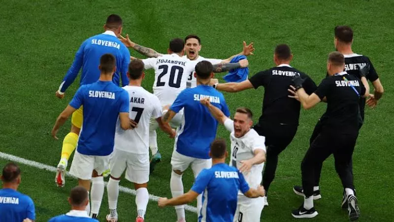 منتخب سلوفينيا يخطف تعادل مثير أمام الدنمارك يورو 2024
