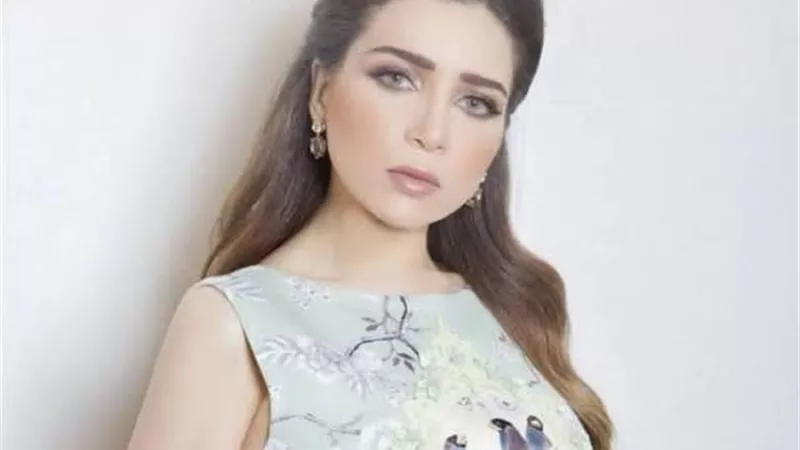 حكايات مي عز الدين.. رفضت الزواج من تامر حسني.. ولها قصة مثيرة مع أحمد صلاح السعدني.. ووالدتها سبب التزامها في الصلاة