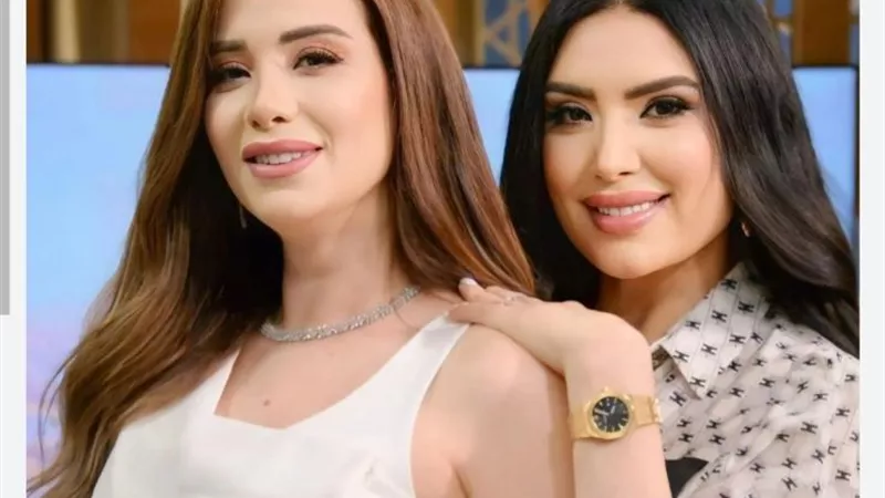 مروة صبري تتصدر التريند بعد ظهورها مع شقيقتها عبير صبري