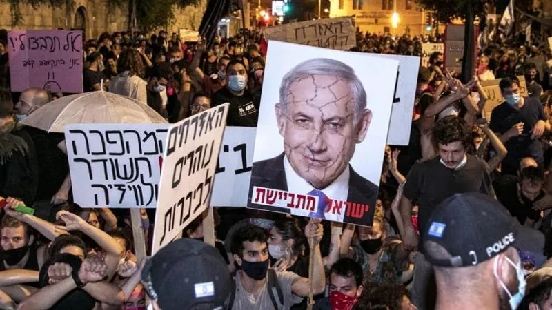 غليان في القدس ونتنياهو يواجه شبح العزل