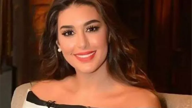 بدأت حياتها في الإعلانات.. كانت تحلم بأن تصبح مذيعة.. ولها حكاية مثيرة مع محمود عبد العزيز.. أسرار ياسمين صبري