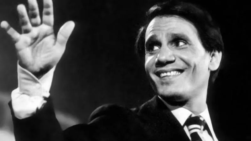 خلافه مع هند رستم بسبب قبلة.. نساء في حياة العندليب عبد الحليم حافظ