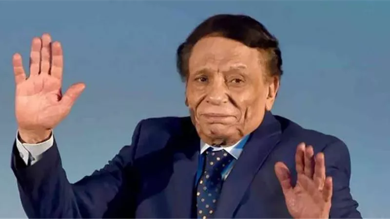 حالة من القلق بين رواد التواصل الاجتماعي بعد أنباء إصابة عادل إمام بفيروس كورونا