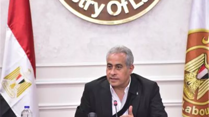 تشغيل النساء والأطفال وتراخيص عمل الأجانب.. أبرز نتائج جلسة الحوار الاجتماعي لقانون العمل اليوم