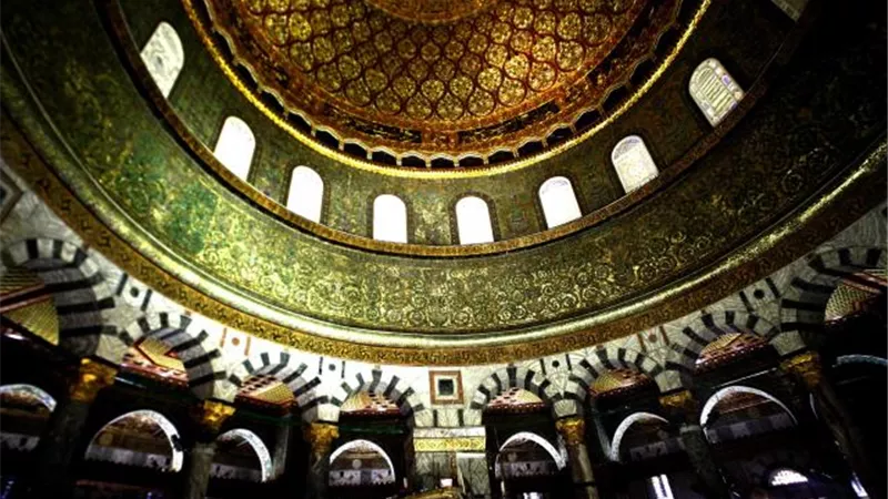 قوات الاحتلال ترفض ترميم ”قبة الصخرة”