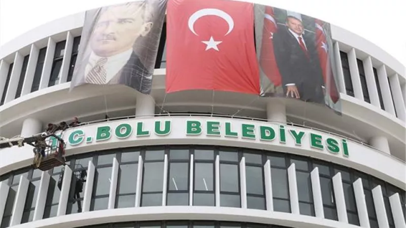 سارق أموال الغلابة.. ثورة ضد أردوغان بسبب إهدار المال العام