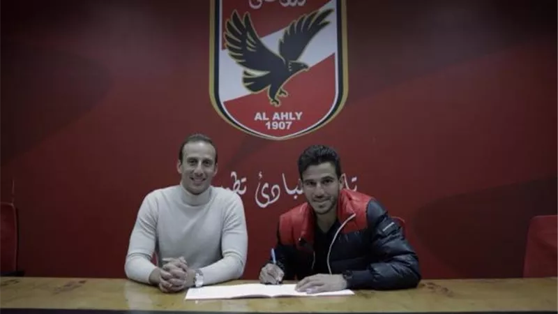 الأهلي يمدد عقدَي ديانج وحمدي فتحي لمدة 5 سنوات.. رسميا