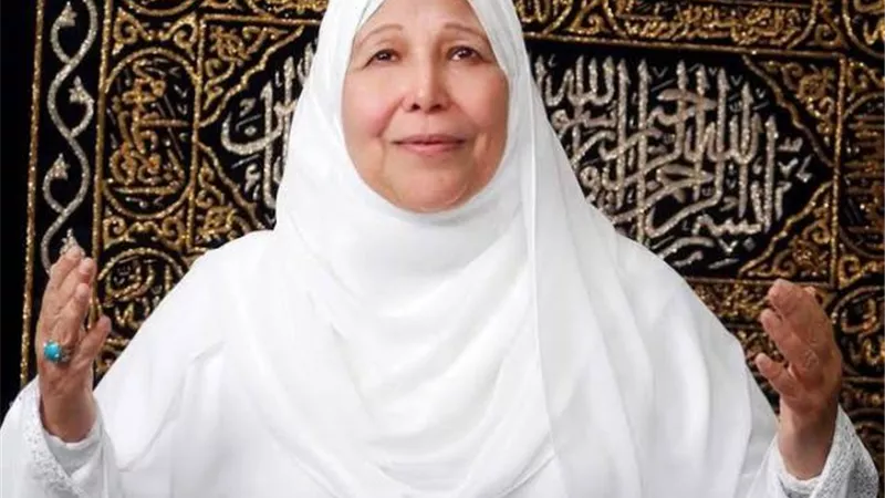 هالة صدقي وهاني رمزي ينعيان الداعية عبلة الكحلاوي :رحلت الرمز والقلب الطيب