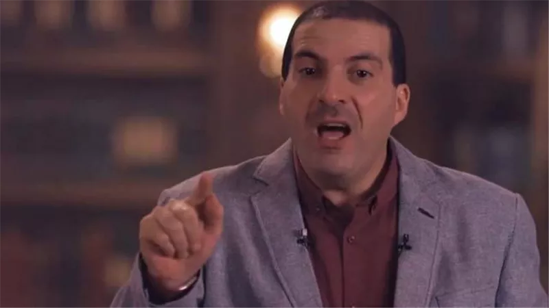 فيديو.. ماذا قال عمرو خالد عن عبلة الكحلاوي أثناء تشييع جنازتها؟