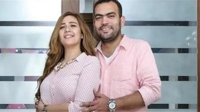 الأب هو اللي يصرف على بنته.. طليقة خالد عليش تشن حرب ضده بعد صورته مع بنته