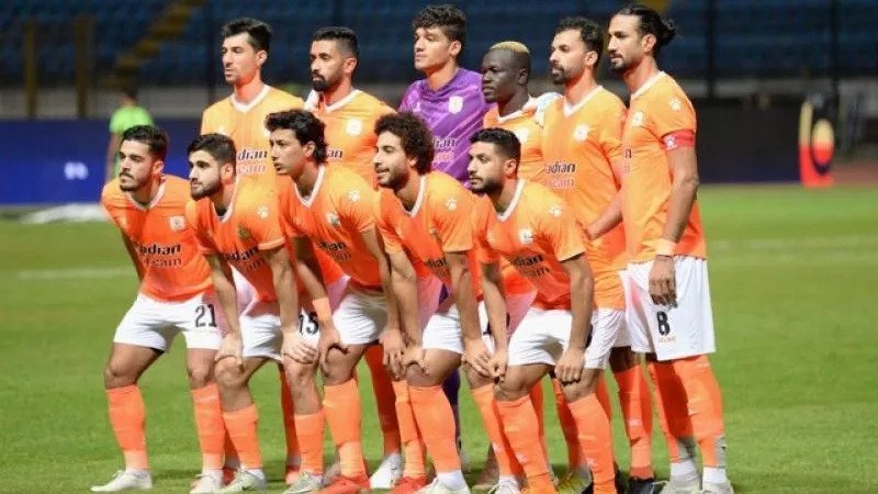عمرو جمال يقود هجوم فاركو أمام الأهلي في الدوري