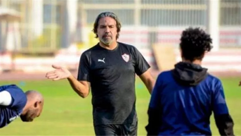 نجم الزمالك يوجه رسالة لـ مدحت عبد الهادي